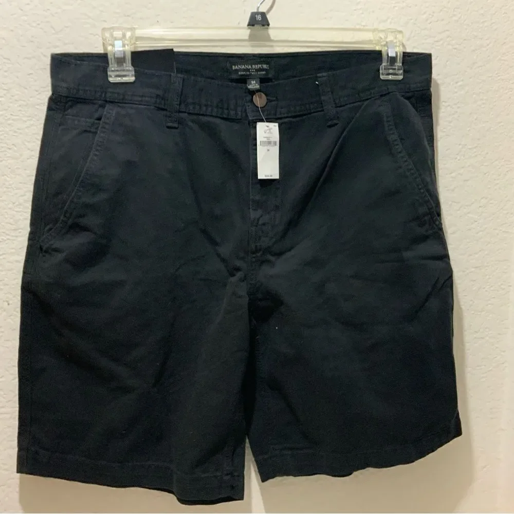 Banana Republic  Men 8-5 Inch  inseam Twill Short black